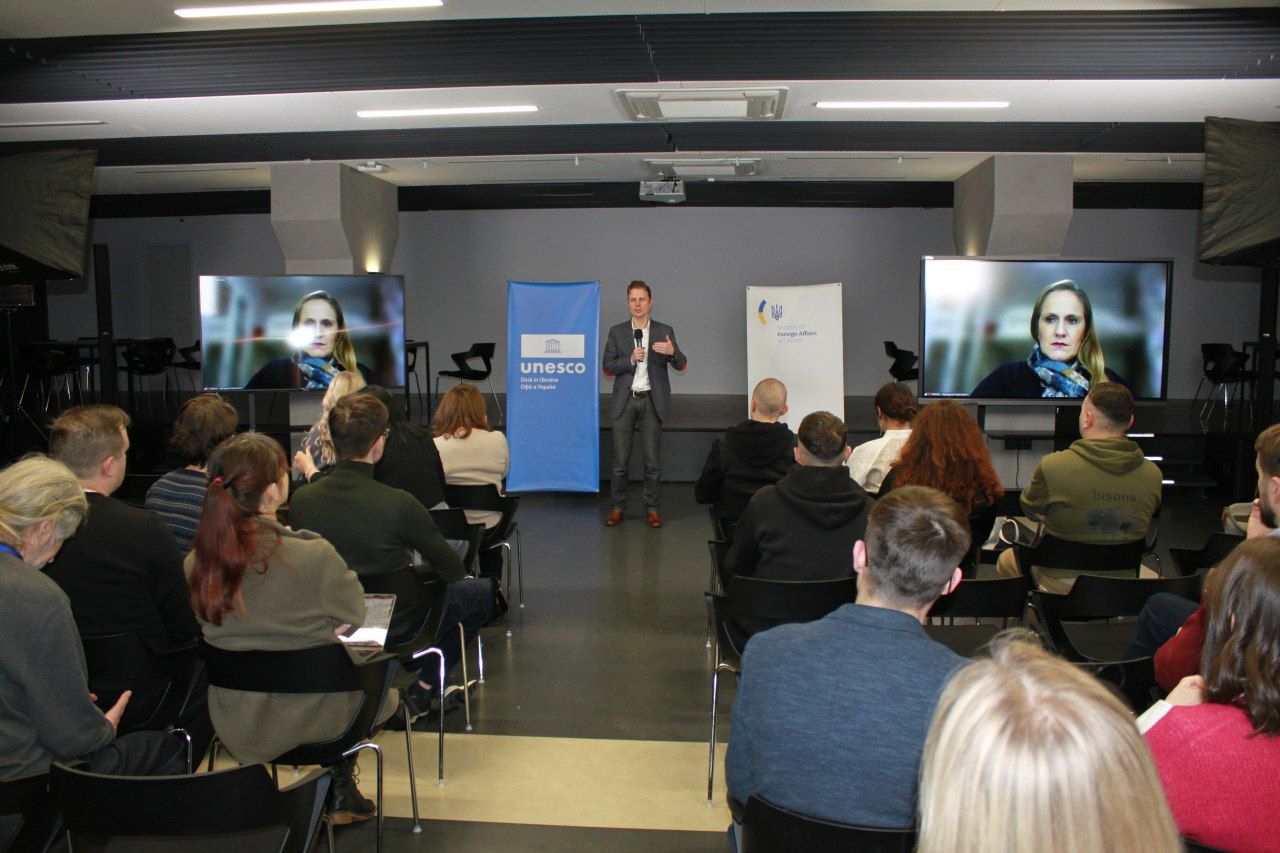 Hackathon keynote speaker