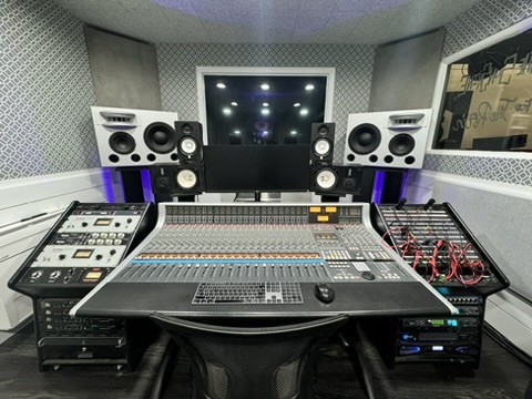 Cyclorama Wall Production Stage