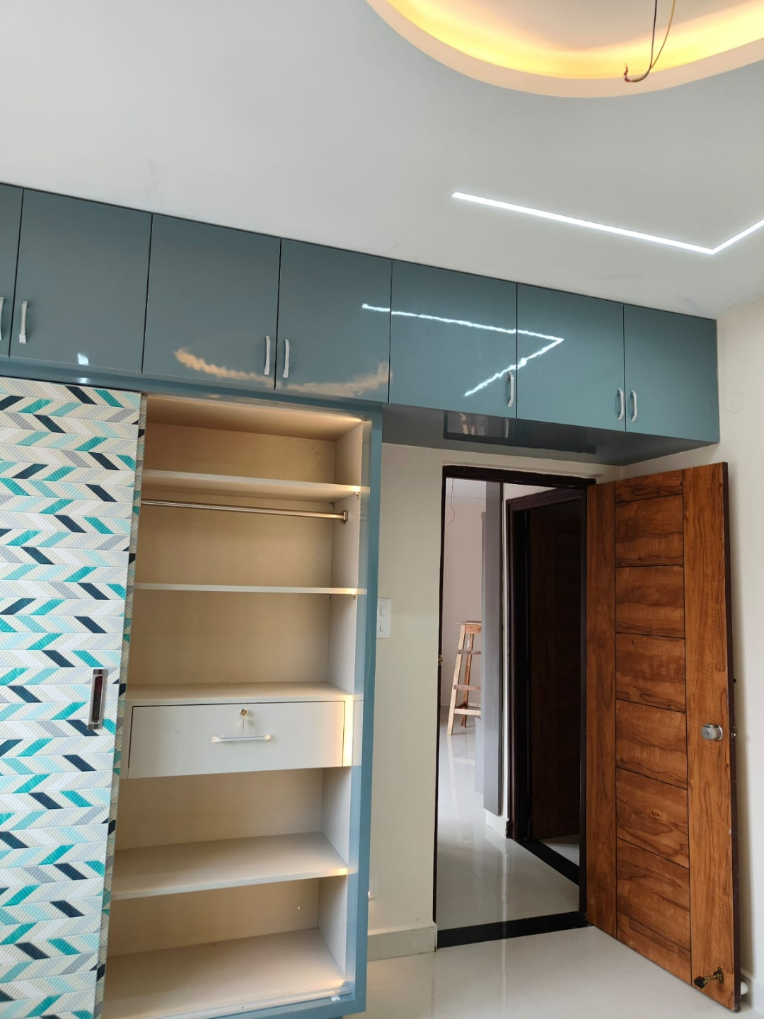 Contemporary Modular Kitchen